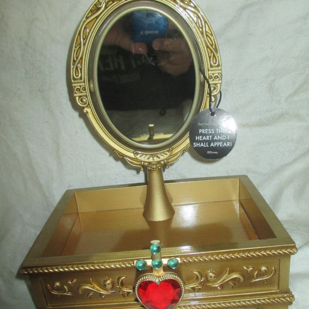 Bath & Body Works Disney Villains Evil Queen Magic Mirror Body Care Tray Lights